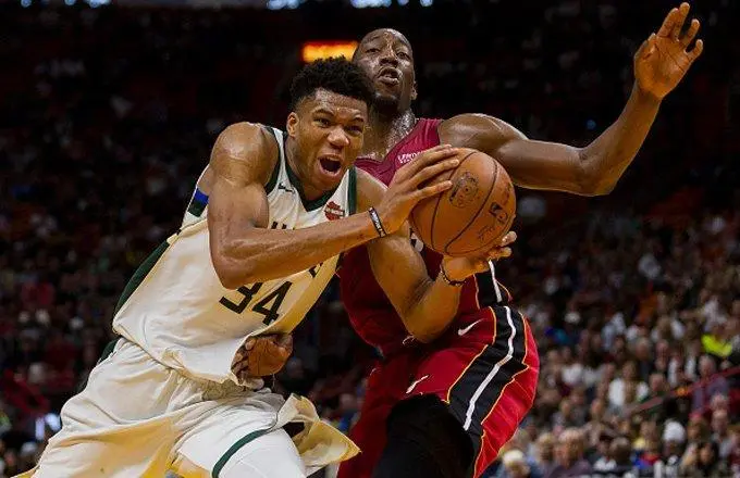 密尔沃基雄鹿训练开放日,清晨绝杀压哨引欢呼,国王杯在即,更衣室氛围转暖(克里夫兰骑士vs密尔沃基雄鹿分析) 密尔沃基雄鹿训练开放日,清晨绝杀压哨引欢呼,国王杯在即,更衣室氛围转暖(克里夫兰骑士vs密尔沃基雄鹿分析)