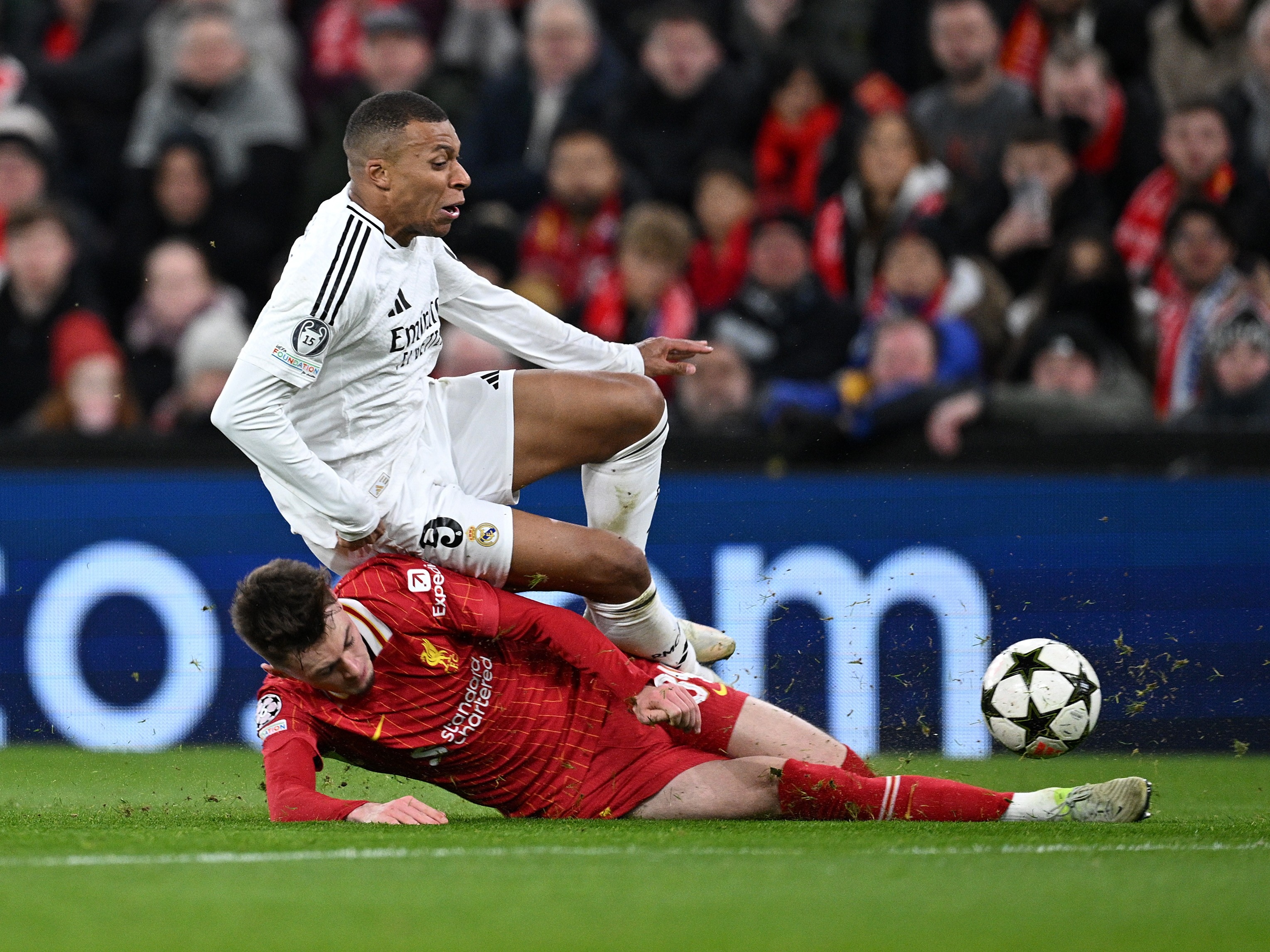 曼联绝杀利物浦足总杯四强晋级 曼联绝杀利物浦足总杯四强晋级