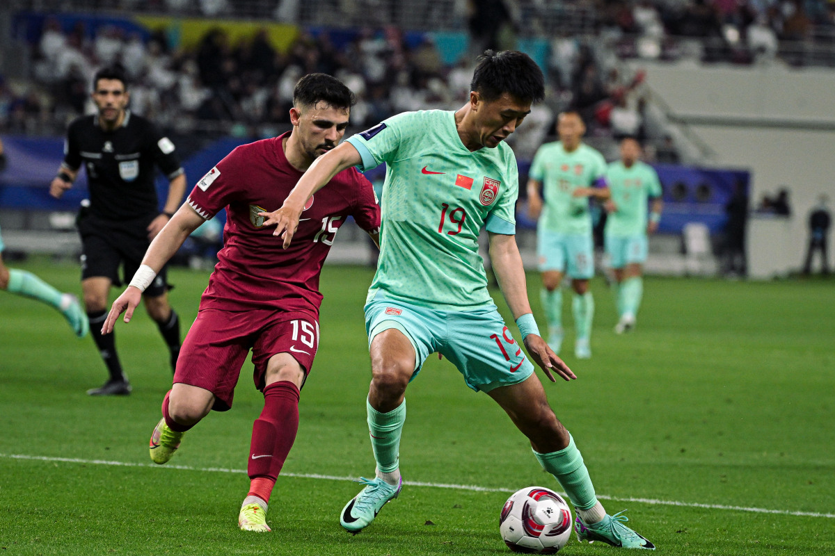 包含清晨欧超杯传出新动向，广州队遗憾出局，管理层表态：更衣室稳定，控场能力受关注的词条