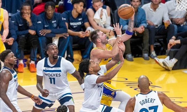 今晨体能课后，洛杉矶湖人状态回暖备战NBA总决赛，球迷炸锅，数据趋势出现新变化的简单介绍