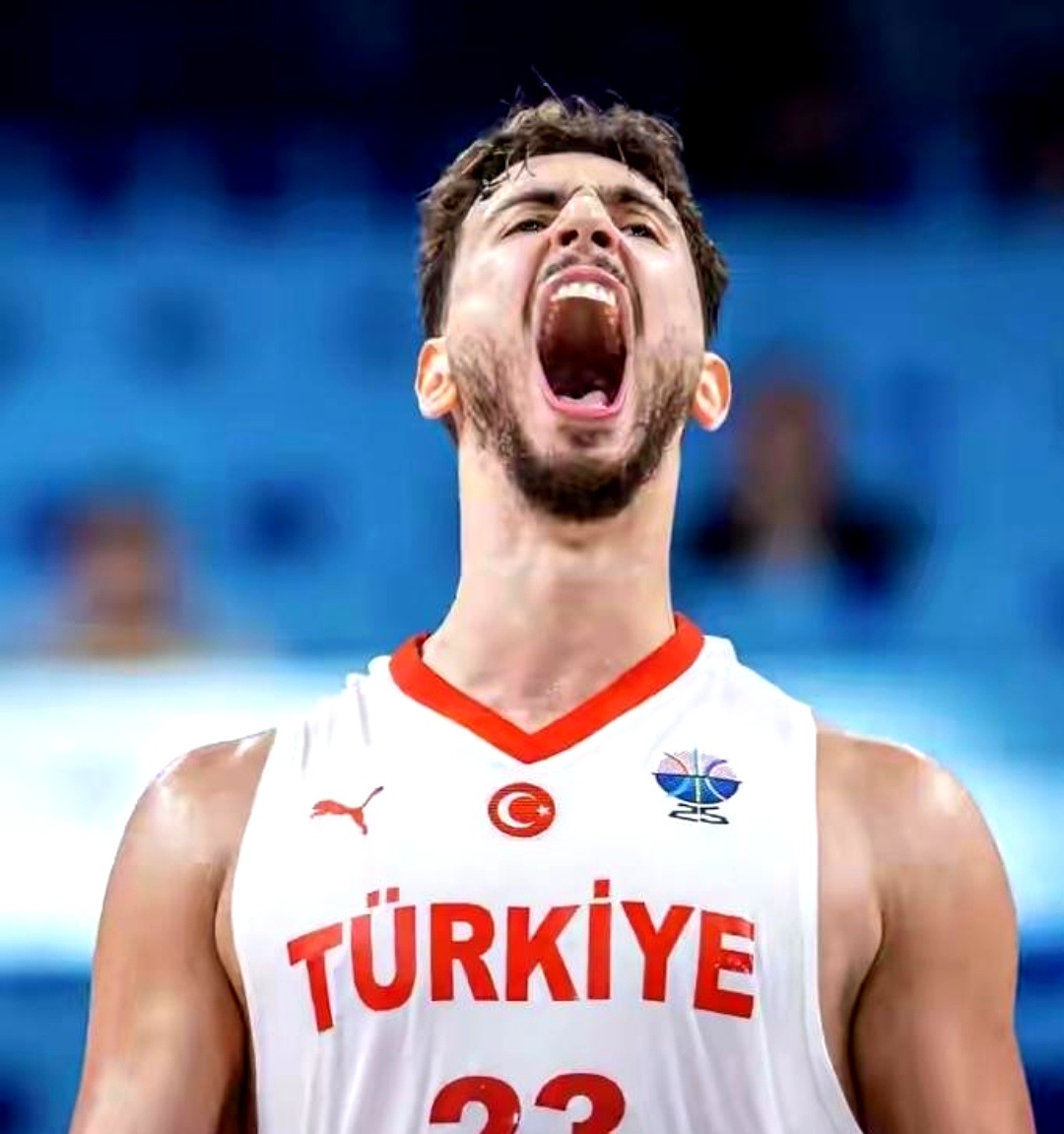 江南体育-字母哥连续十五场比赛得分超过关键助攻，切尔西挑战极限！的简单介绍